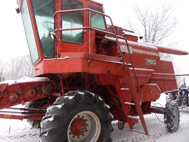 Massey Ferguson 750 Batteuse — photo 2