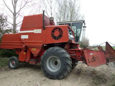 Massey Ferguson 550 Batteuse — photo 2