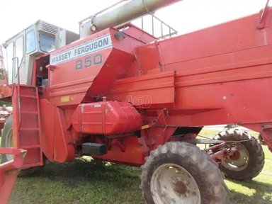 Massey Ferguson 850 Batteuse — photo 2