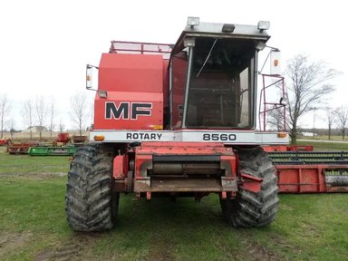Massey Ferguson 8560 Batteuse — photo 2