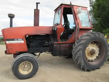 1975 Allis Chalmers 7040 Tracteur — photo 2