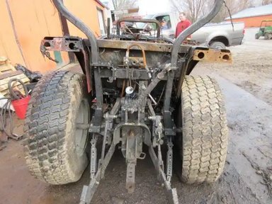 2010 Massey Ferguson 1635 Tracteur — photo 2