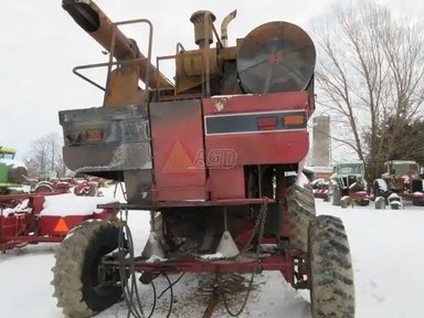 1986 Case IH 1660 Batteuse — photo 2