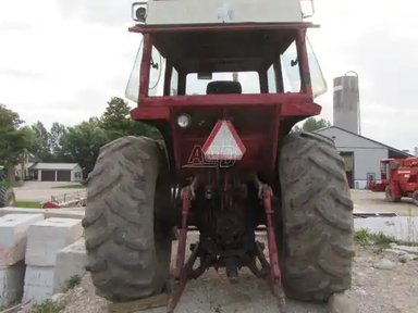 1973 International Harvester 1066 Tracteur — photo 2