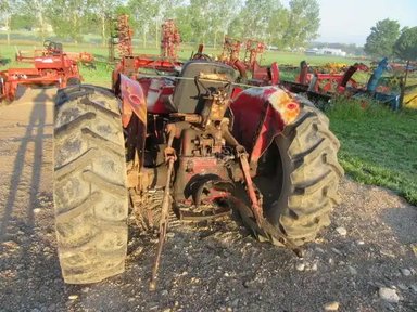 1970 International Harvester 434 Tracteur — photo 2