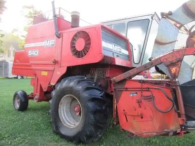 Massey Ferguson 540 Batteuse — photo 2