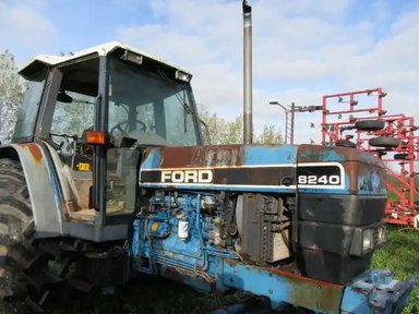 1994 Ford 8240 Tracteur — photo 2
