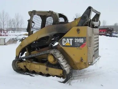 Caterpillar 299D chargeuse à direction à glissement — photo 2