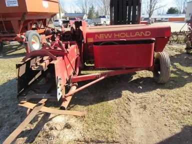 New Holland 273 presse à balle carrée - petite — photo 2