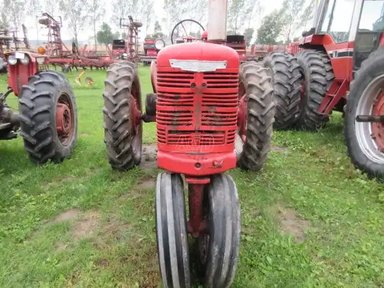 Farmall H Tracteur — photo 2