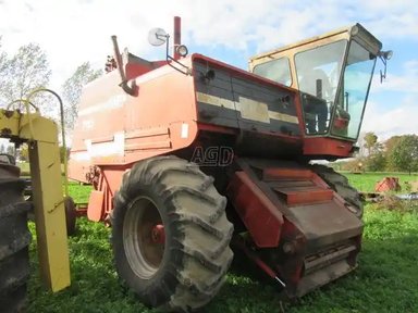 Massey Ferguson 760 Batteuse — photo 2