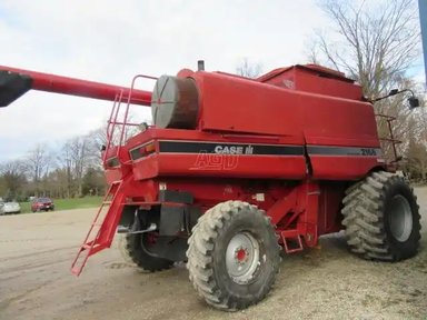 Case IH 2166 Batteuse — photo 2