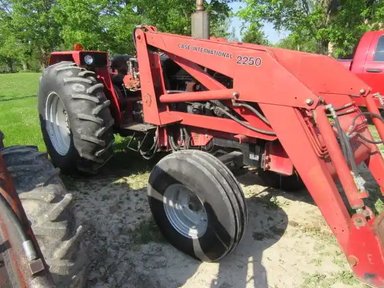 Case IH 695 Tracteur — photo 2