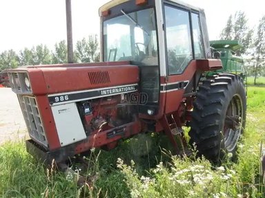 1981 International Harvester 986 Tracteur — photo 2