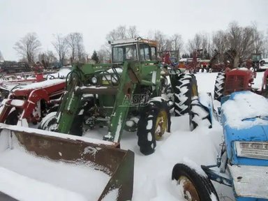 John Deere 1840 Tracteur — photo 2