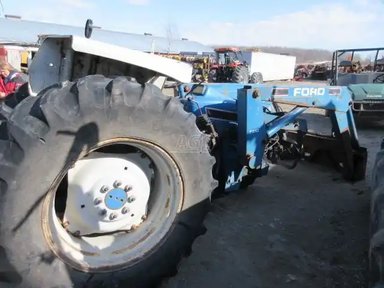 1996 Ford 4630 Tracteur — photo 2