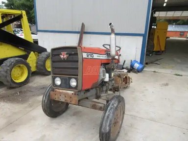 1983 Massey Ferguson 210 Tracteur — photo 2