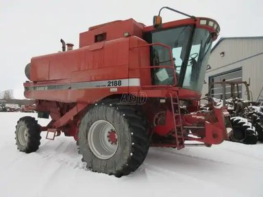 1996 Case IH 2188 Batteuse — photo 2