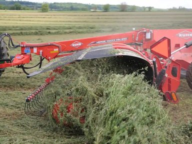 Kuhn MM 890 Regroupeur d'andains — photo 2