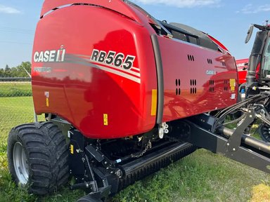 2023 Case IH RB565 Presse à Balle Ronde — photo 2
