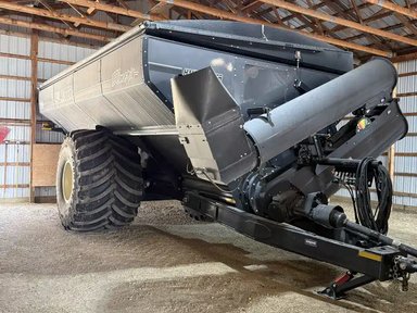 2024 Elmers Mfg HM 1300 Chariot à Grain — photo 2