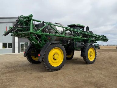 2025 John Deere 616R Arroseur - Automoteur — photo 2