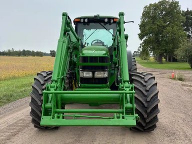 2005 John Deere 7520 Tracteur — photo 2