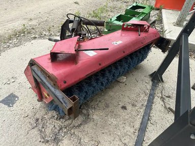 2010 Massey 1415 Balayeur — photo 2