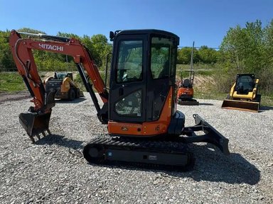 2023 Hitachi ZAXIS 35U Excavatrice — photo 2