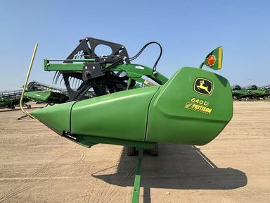 2012 John Deere 640FD Nez - Toile/Tapis — photo 2