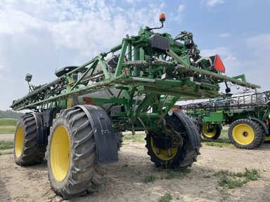 2017 John Deere R4045 Arroseur - Automoteur — photo 2