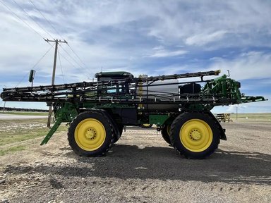 2023 John Deere 616R Arroseur - Automoteur — photo 2