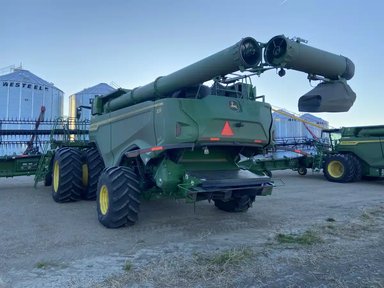 2022 John Deere X9 1100 Batteuse — photo 2
