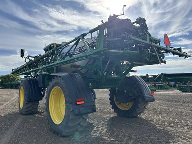 2023 John Deere 616R Arroseur - Automoteur — photo 2