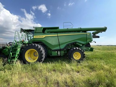 2023 John Deere X9 1000 Batteuse — photo 2