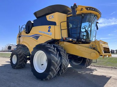 2025 New Holland CX8.80 Batteuse — photo 2