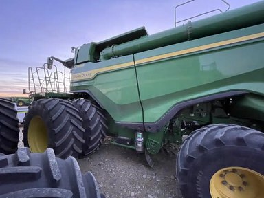 2023 John Deere X9 1000 Batteuse — photo 2