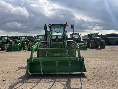 2023 John Deere 6155M Tracteur — photo 2