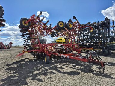 2013 Bourgault 8910 Cultivateur — photo 2