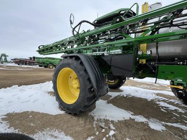 2025 John Deere 616R Arroseur - Automoteur — photo 2