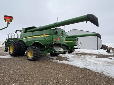 2021 John Deere S780 Batteuse — photo 2