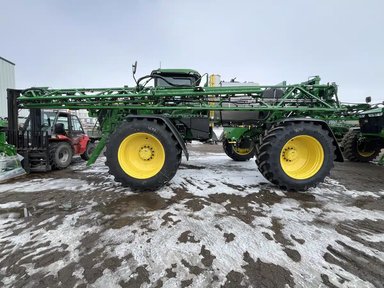 2025 John Deere 616R Arroseur - Automoteur — photo 2