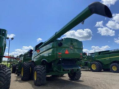 2021 John Deere S780 Batteuse — photo 2