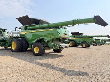 2026 John Deere X9 1100 Batteuse — photo 2