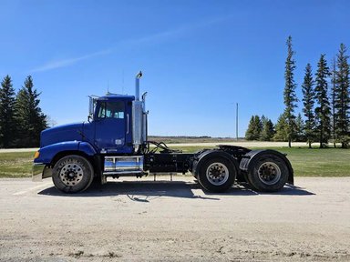 2000 Freightliner FLD112 Camion dix roues — photo 2