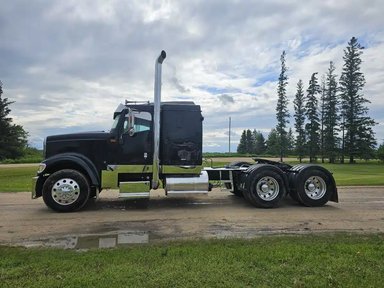 2000 International 9900i Camion dix roues — photo 2