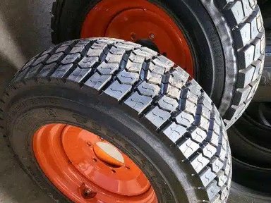 Firestone 10-16.5 Pneus et roues — photo 2