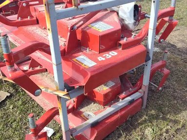 2023 Farm King Y430 Tondeuse de finition — photo 2