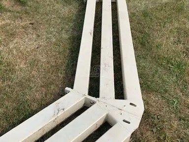 2023 Meridian 18TS5 Triple Skid Réservoir à grain — photo 2