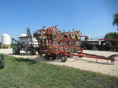 1999 Bourgault 8810 / 5440 Semoir à air — photo 2